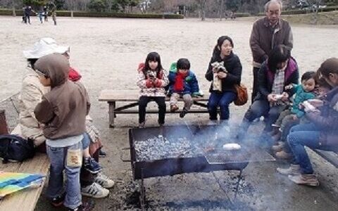 【先着100個】1月25日(土)、広島市森林公園で「炭火やきいもを食べよう」というイベントがあるみたい。1個100円。